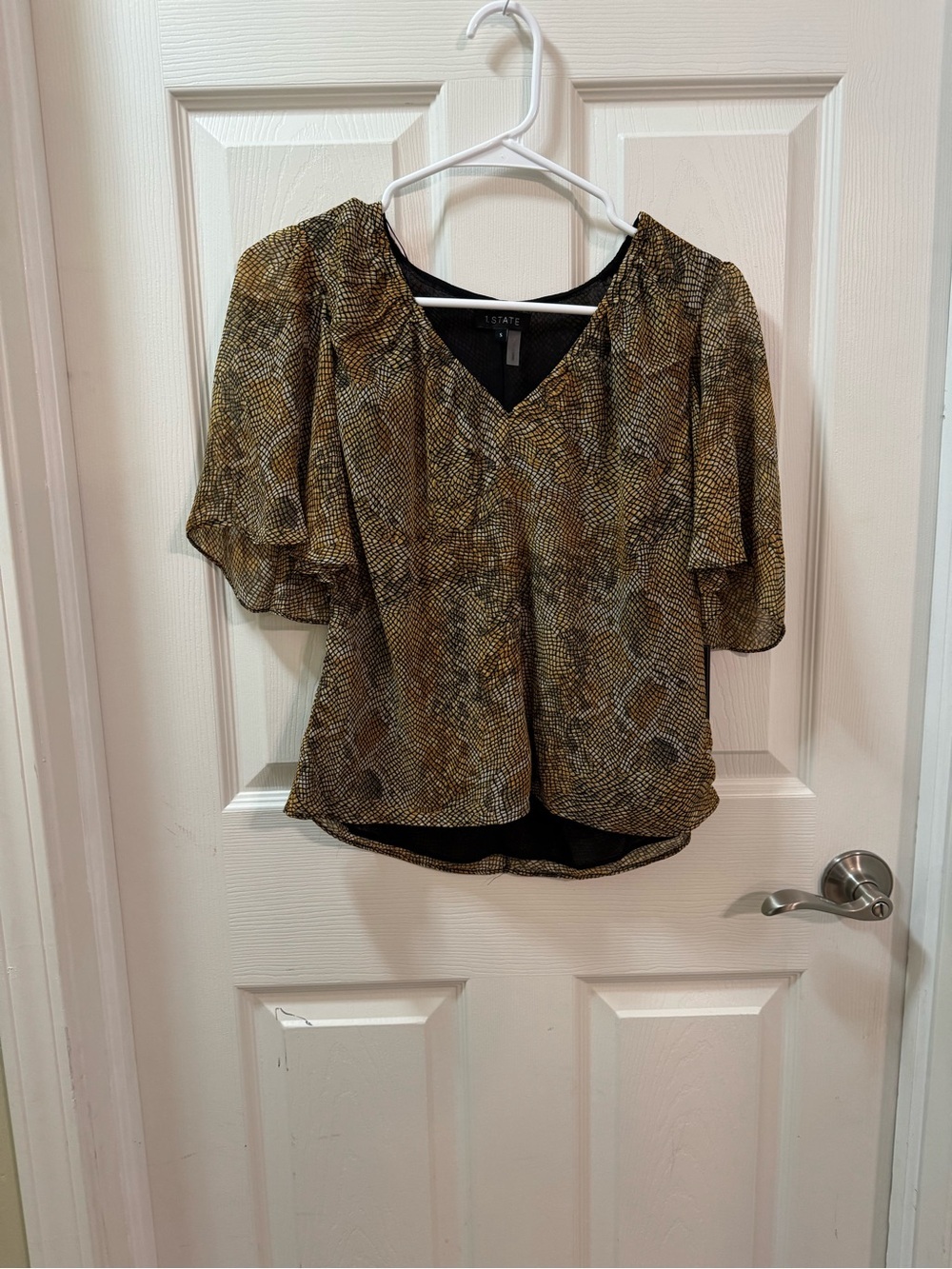 1. STATE Flutter Sleeve Top size small